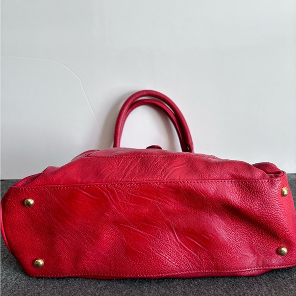 Aldo tote bag in cherry red. Great condition. Gently used. No scratches. - Picture 7 of 12
